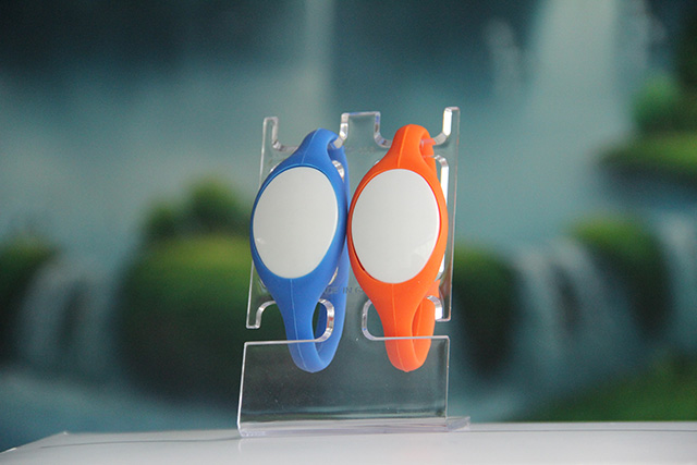 id硅膠腕帶分隔餐盤有什么好處 id硅膠腕帶分隔餐盤有什么好處