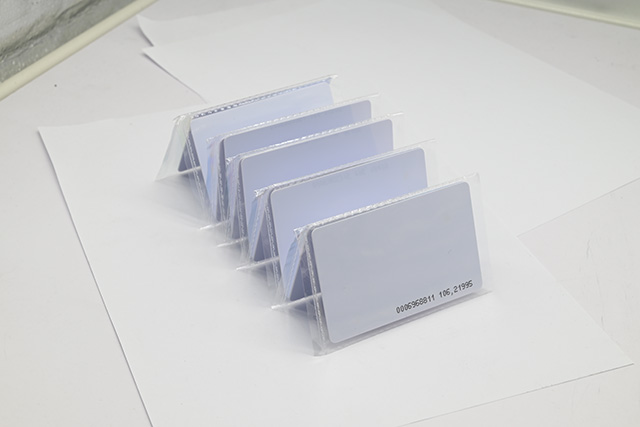 如何避免卡片在印刷過程出現色差？